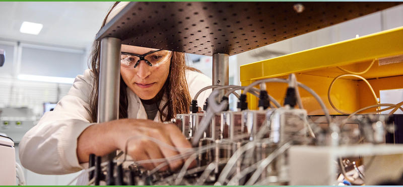 photo of student in lab