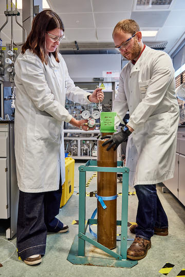 Juneinlabweb Photo of Dr June Callison in RCAH lab