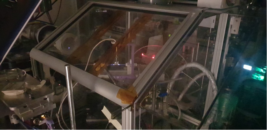 An operando XAS set-up for testing non-thermal plasma catalysts